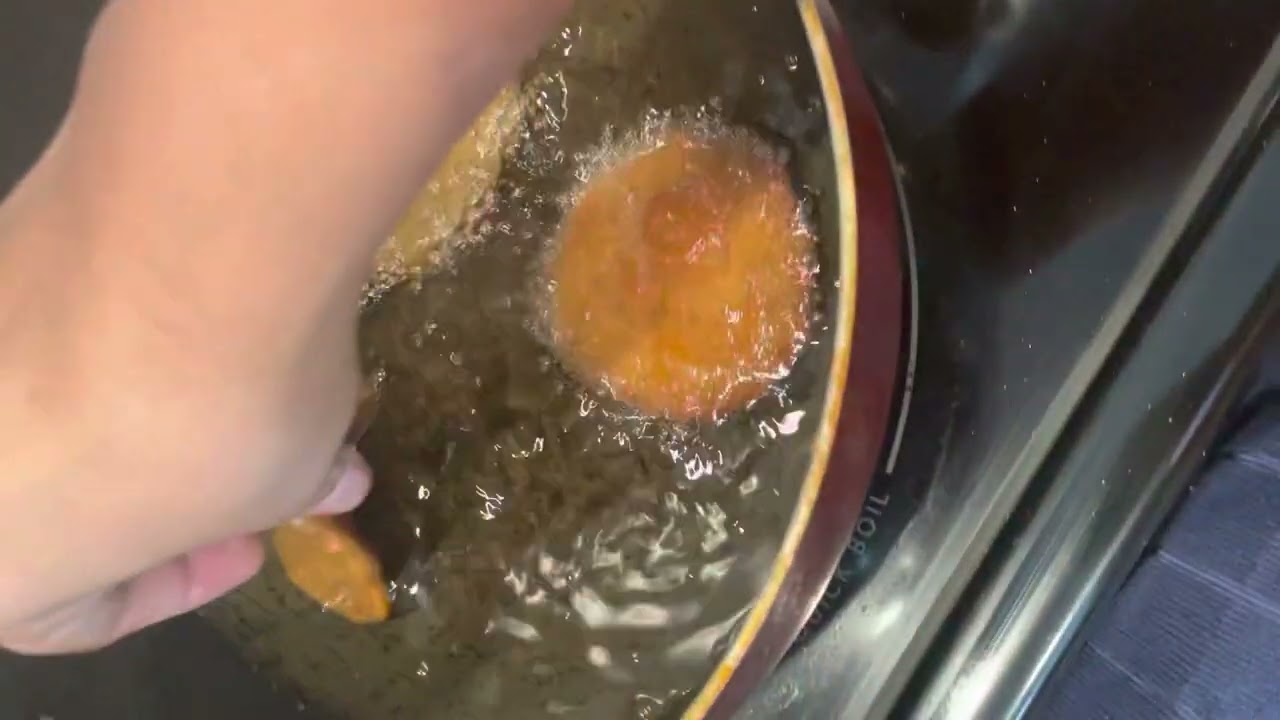 Preparing yummy Arisalu😋