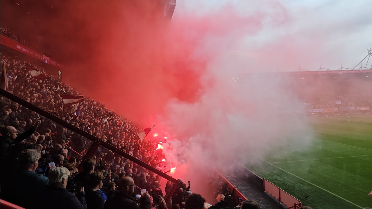 Vuurwerk deel 2 FC Twente - Heracles Almelo