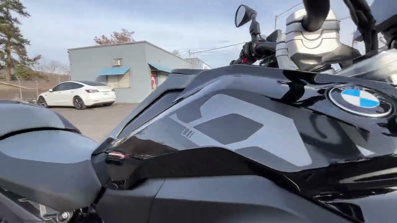 FULLY EQUIPPED TRIPLE BLACK METALLIC BMW R 1300 GS