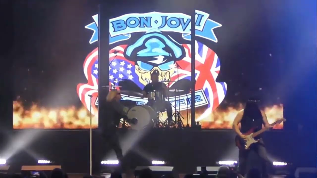 Christmas Rocks  -  Bon Jovi Forever - Runaway (2024)