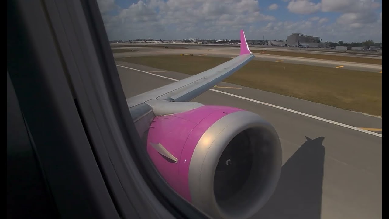 Caribbean Airlines (9Y-BAH) Take-off from KMIA 