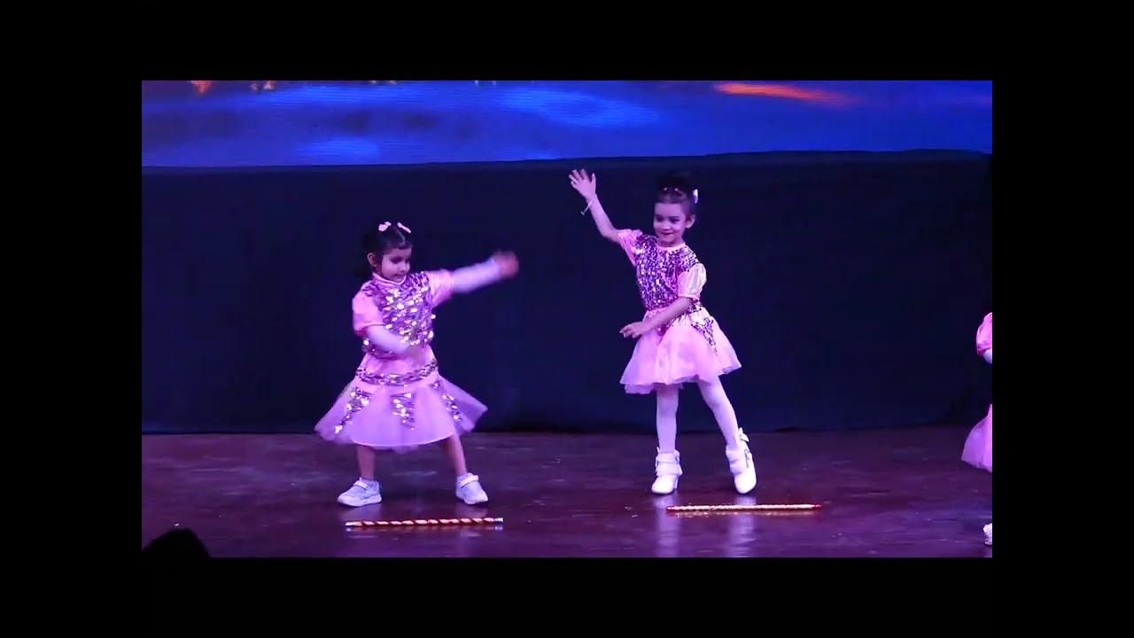 Behan ki beti ka group dance #trending#dañce#viral#viral video 