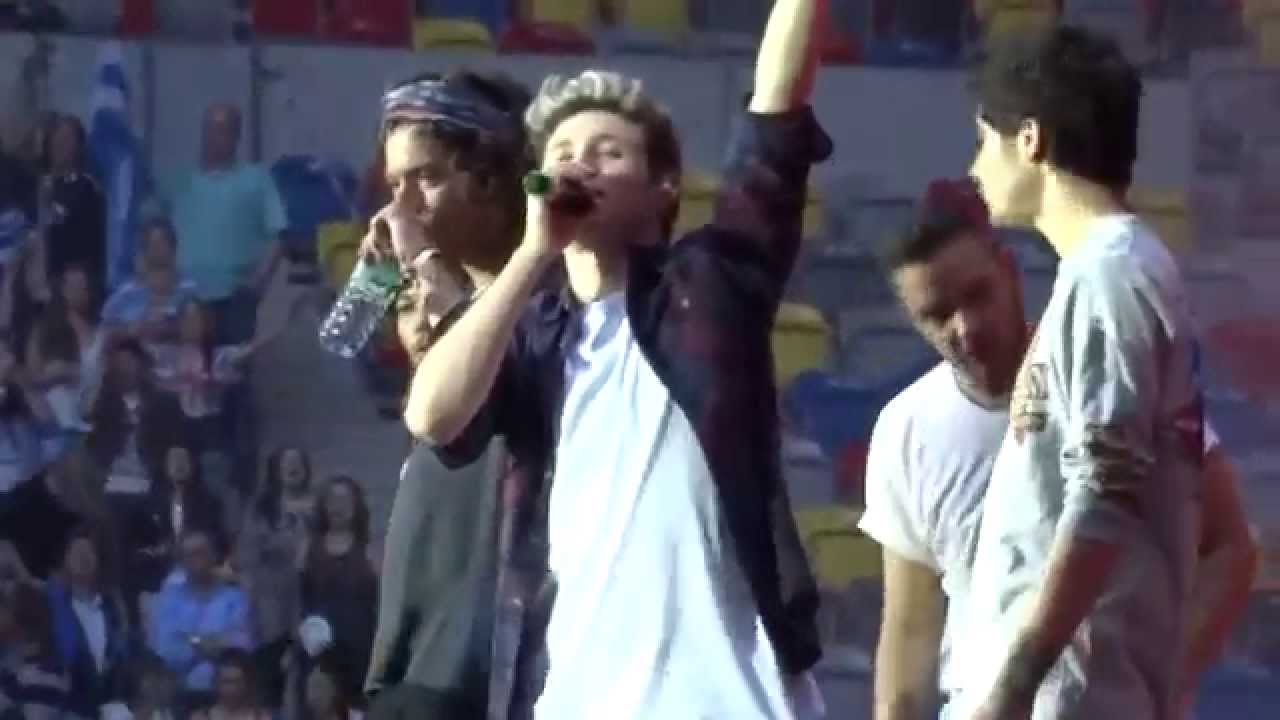 One Direction - Happily - 02/07/2014 Düsseldorf - WWA Tour