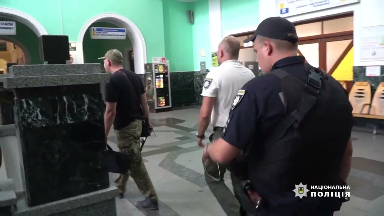 Повідомлення про замінування  універмагу та залізничного вокзалу  в Тернополі не підтвердилися