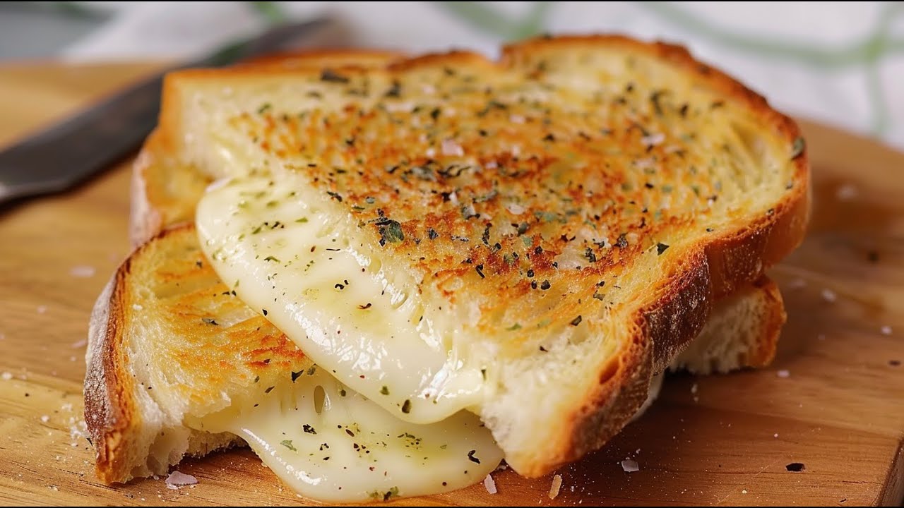 How To Make A Perfect Ham & Cheese Garlic Sandwich