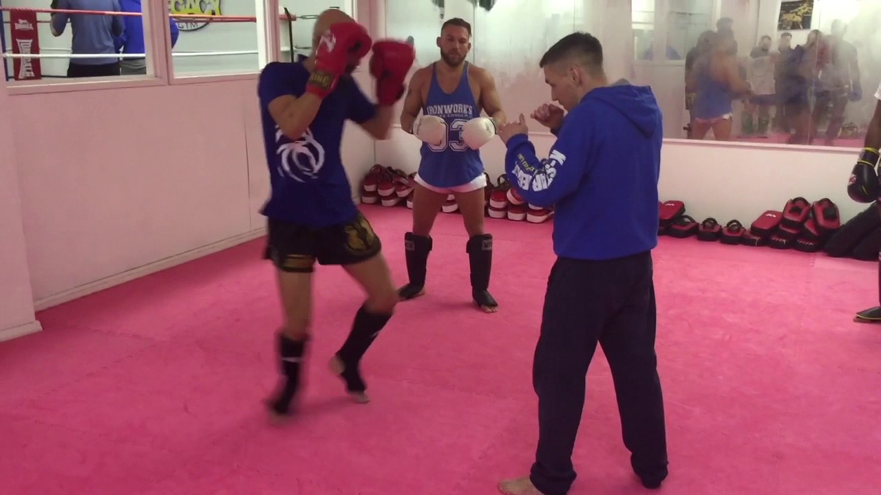 Trainor's tips and tricks: Left hook counter to the left knee