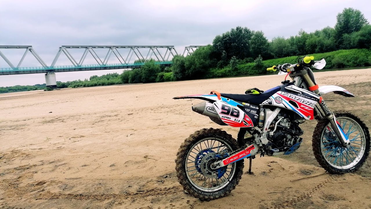 ❌Wyschnięta Wisła ❌ Tory | Pociąg | Jazda po Wiśle po plaży | Yamaha YZF 250 🔥