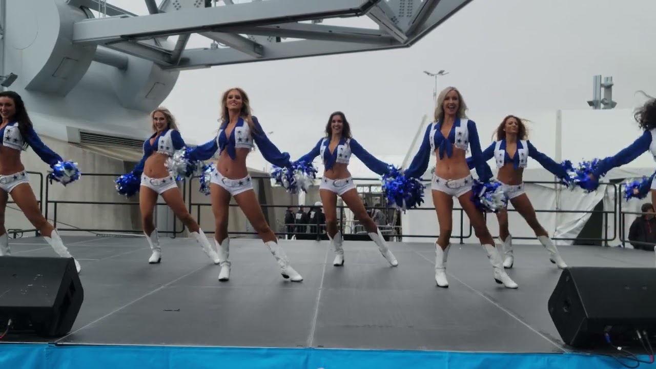 Dallas Cowboys Cheerleaders east plaza performance 12/11/22