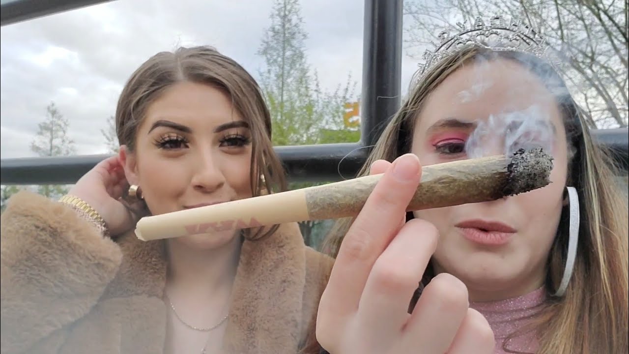 Smoking Footlong Cone🌿 / Felicia's Birthday Dinner🥳