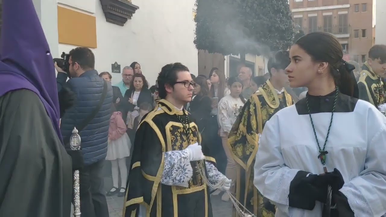 Salida de la Hermandad de la Vera-Cruz desde la Capilla de San Sebastián de Dos Hermanas.