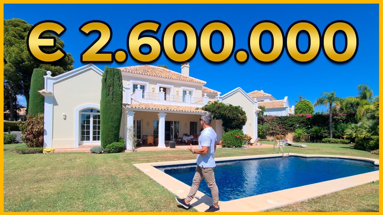 Touring a VILLA FOR SALE IN ESTEPONA, Malaga Spain