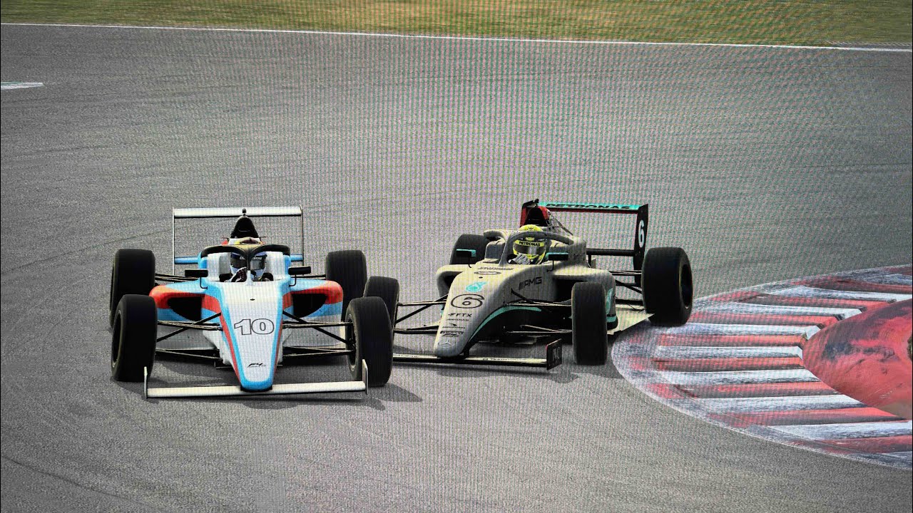 FIA F4 - LAST LAP, LAST CORNER @ SPA Franchorchamps