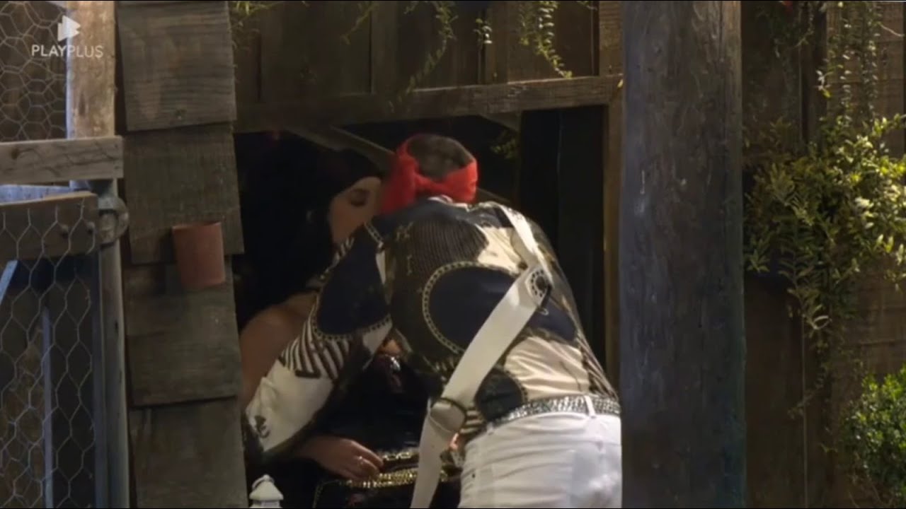 🔥LARISSA DEPOIS DE TANTO INSISTIR CONSEGUE BEIJO DE SACHA BALI!