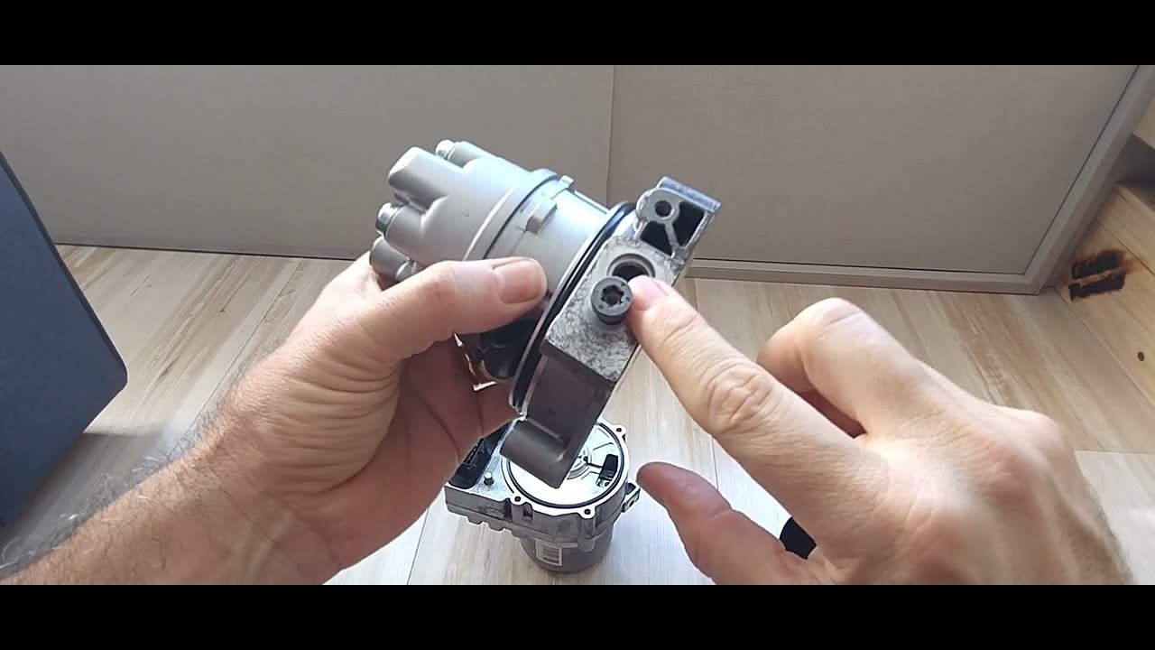 RESOLVIDO: Vazamento Bomba Eletro Hidráulica HPI Citroen C4 e Peugeot 307 / 408 (Passo a Passo)