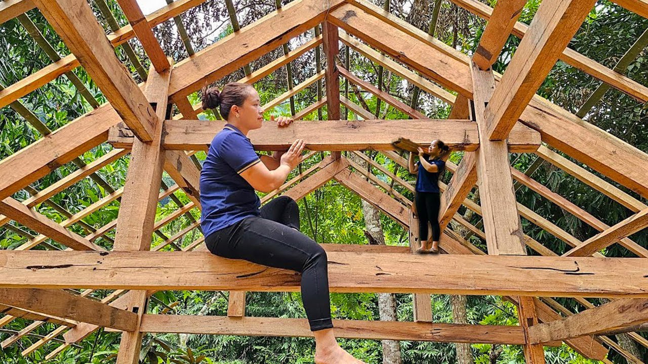 Building Wooden House 2025 & Process Of Chiseling & Assembling Wooden Houses with Ly Thi Ca