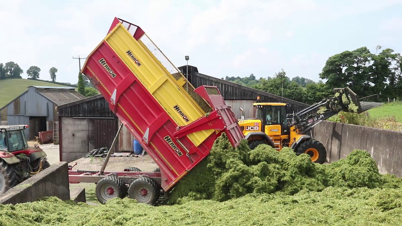 Lifting Silage With Keith Allen In Co.Cavan 2018 The Pit