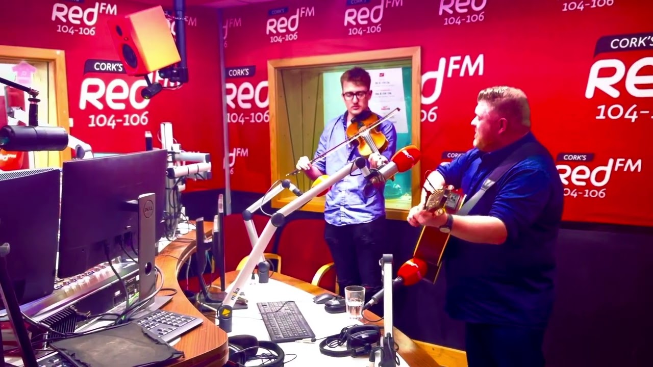 The Banks Of My Own Lovely Lee - Roy Buckley live on Red FM