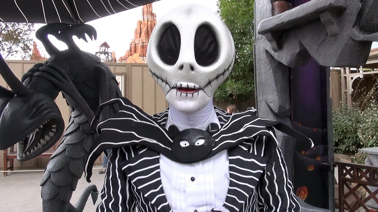 Jack Skellington Meet and Greet at Disneyland Paris, Halloween 2016 - Mr. Jack Talks Victor, Zero