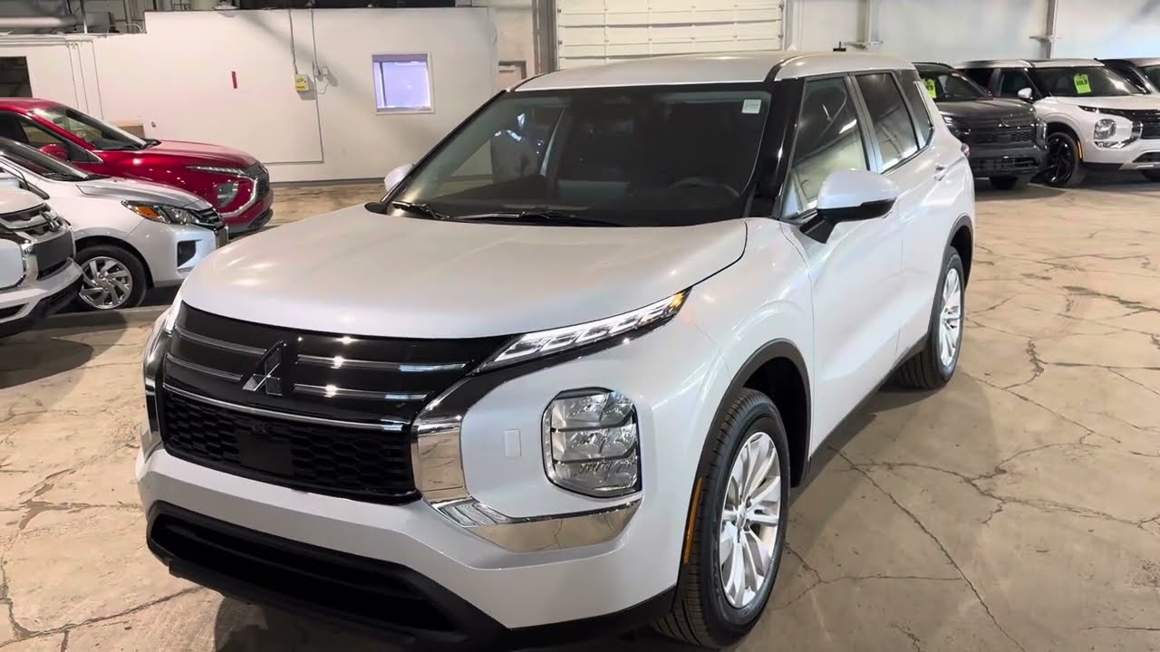2025 Mitsubishi Outlander ES-AWC