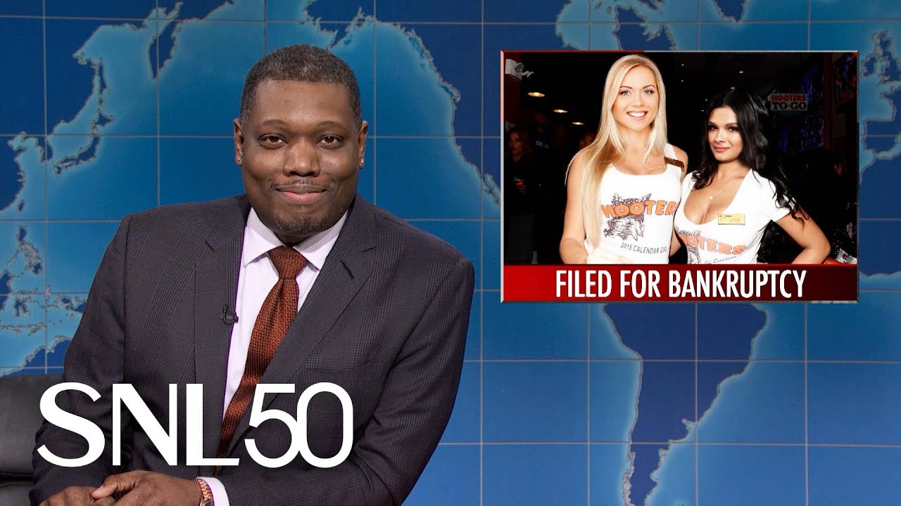 Weekend Update: Hooters Files for Bankruptcy, Subway Unveils Footlong Doritos Nachos - SNL