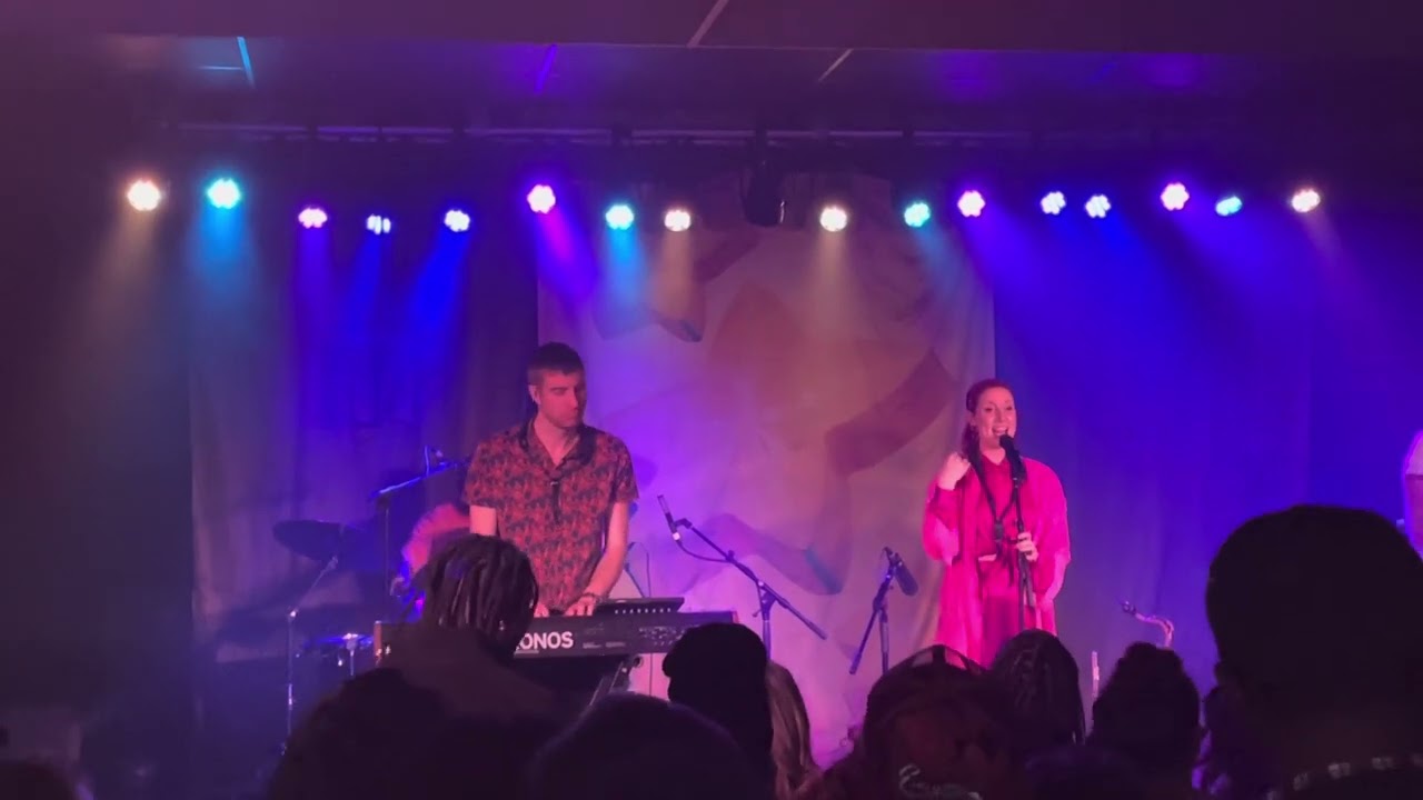 Moonchild &ldquo;Tell Him&rdquo; Live!