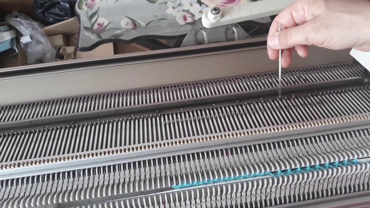 Passap El Örgü Triko Makinesinde Selanik Örgüde V Yaka Kesimi   (Tek Yönlü )