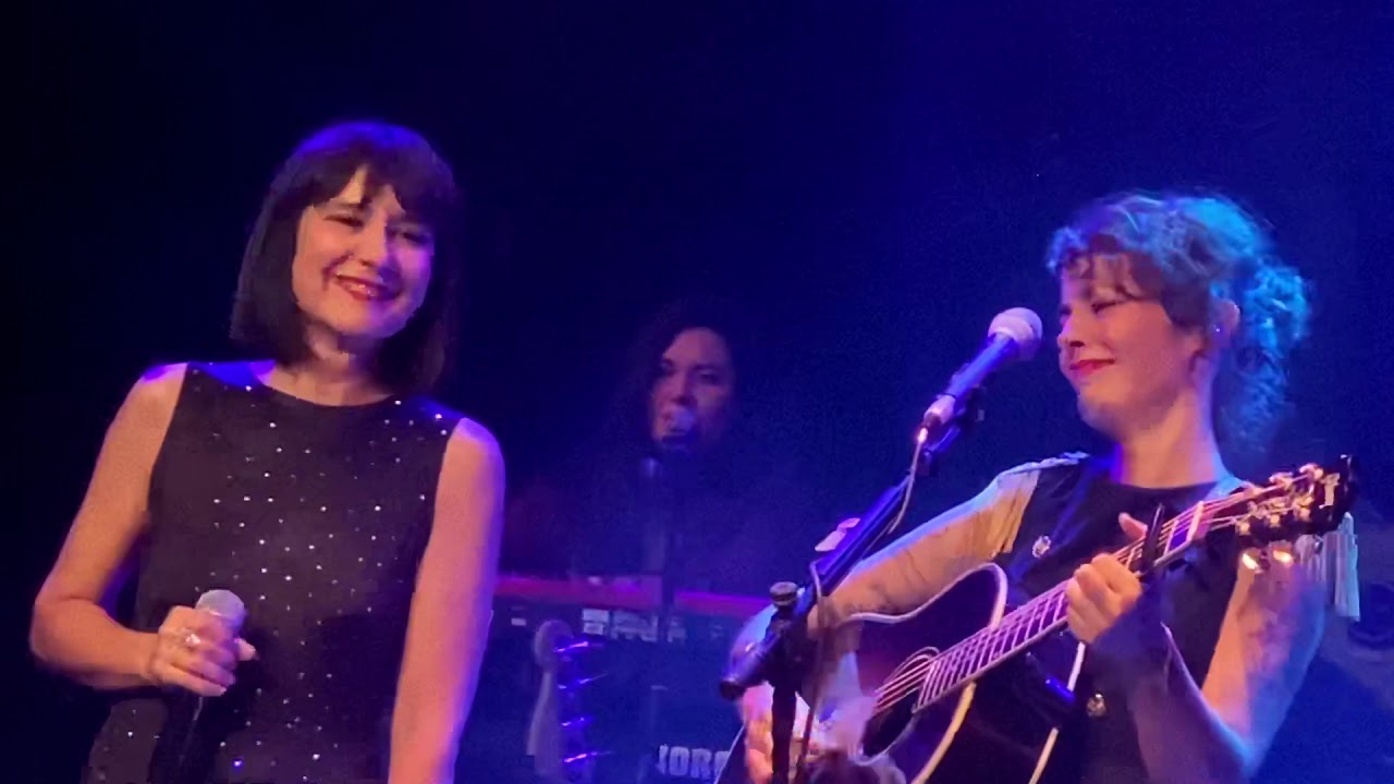 Vega y Eva Amaral Joy Eslava Madrid