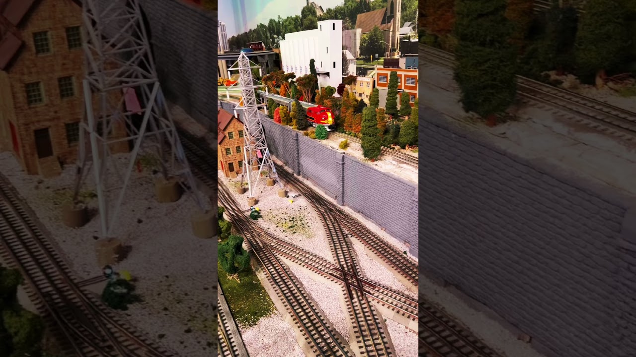 Santa Fe F7s A-B-A repositioning on new MTH loop at CLRC. #train #ogauge #trainnerds #modeltrains