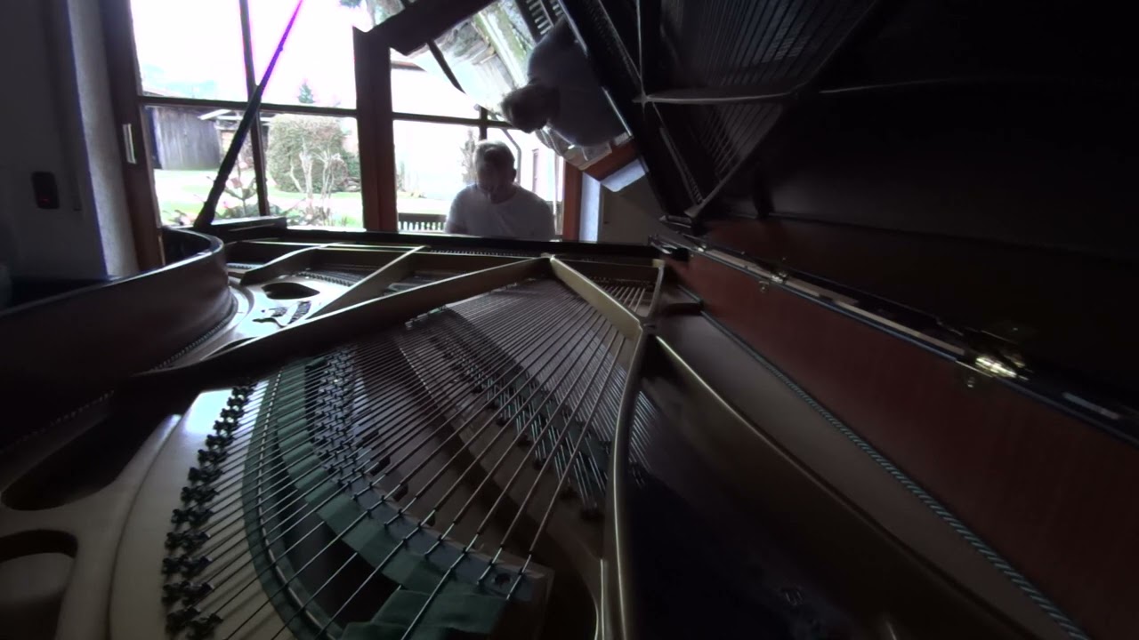 Tony Bennett - Christmas time is here (Piano)