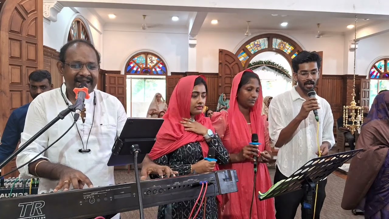 മോർച്ചറിയിൽ നിന്നും സ്വന്തം അമ്മയുടെ ശരീരം വീട്ടിൽ കൊണ്ടുവരുന്ന സമയം പള്ളിയിൽ പാടുന്ന മകന്  𝗦𝗔𝗟𝗨𝗧𝗘👍