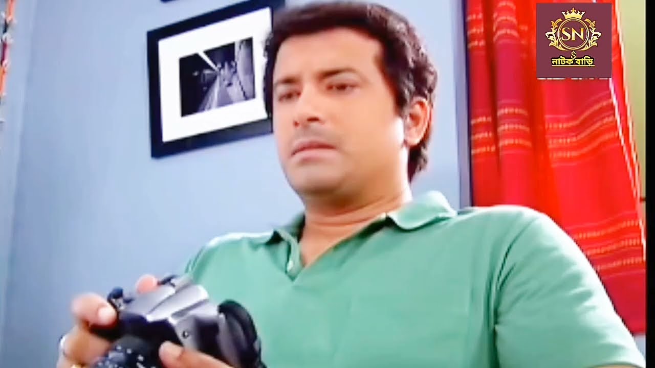 বাহামনীর বাপের সঙ্গে সম্পর্ক ঠিক হয়ে যায় বাহামনীর ছবি অর্চির ক্যামেরা থেকে কমলিকা ডিলিট করে বিপদে।
