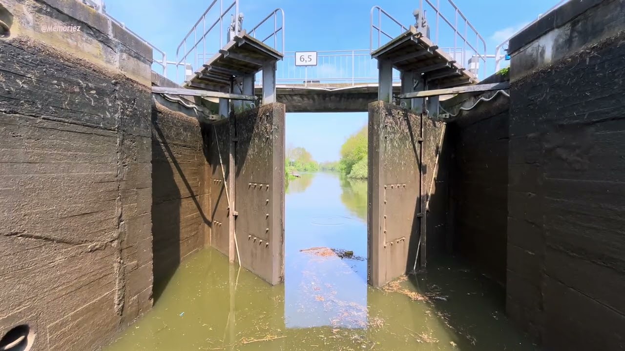 Bootje varen van Diksmuide naar Boezinge