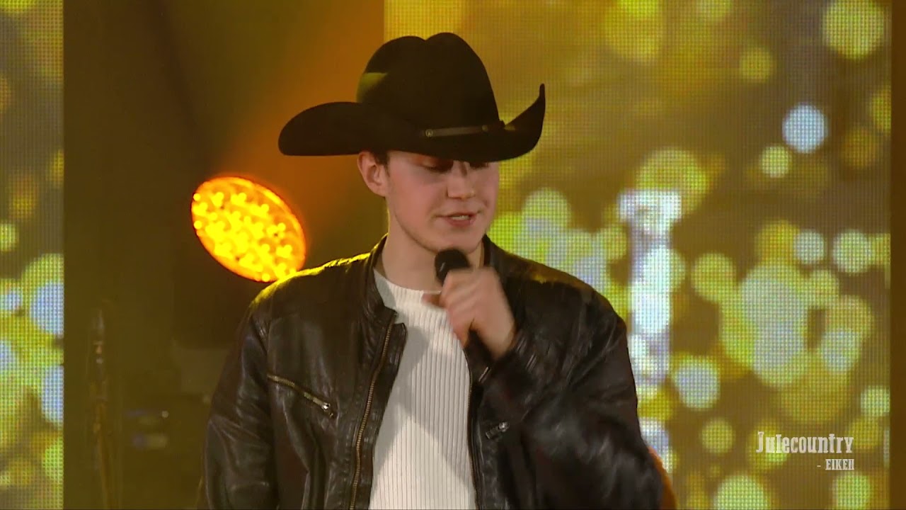 Martin Rødland Jansen  - Forever and ever amen  ©JULECOUNTRY
