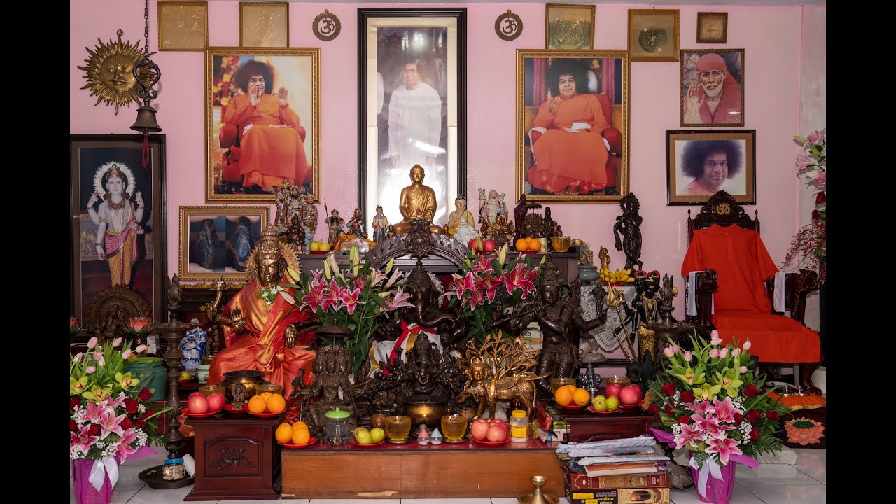 Live Bhajan - Thursday 15th January 2026