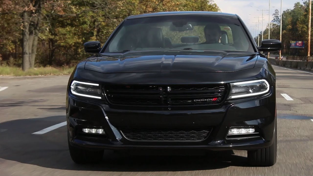 DODGE CHARGER SXT - эффектно и эффективно.