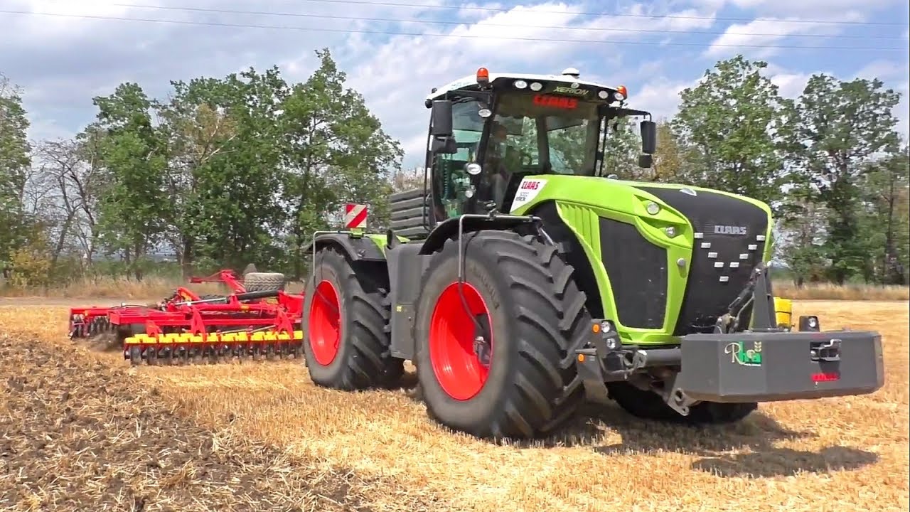 Claas Xerion 5000 with Väderstad 700