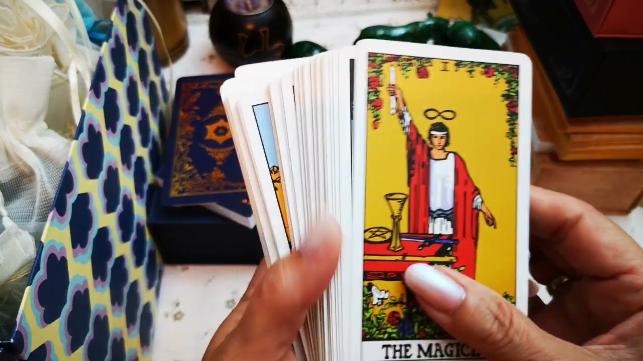 Best RWS Decks 😊#topRWSdecks#tarotcollection #tarotcards