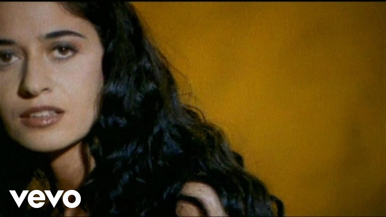 Leda Battisti - L'Acqua Al Deserto (videoclip)