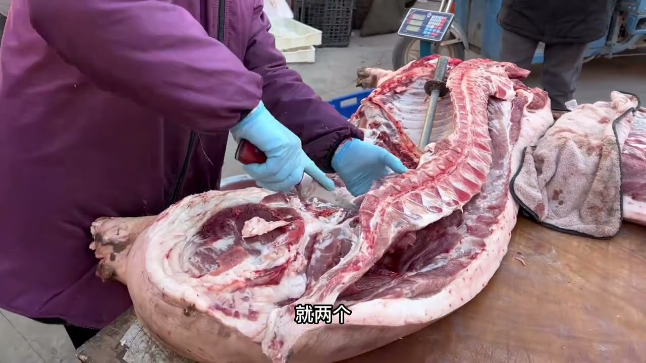 北京大集猪肉卖的太火爆，大早上猪排骨就抢起来了，看看啥情况？#正宗土猪肉 #猪肉 #人间烟火