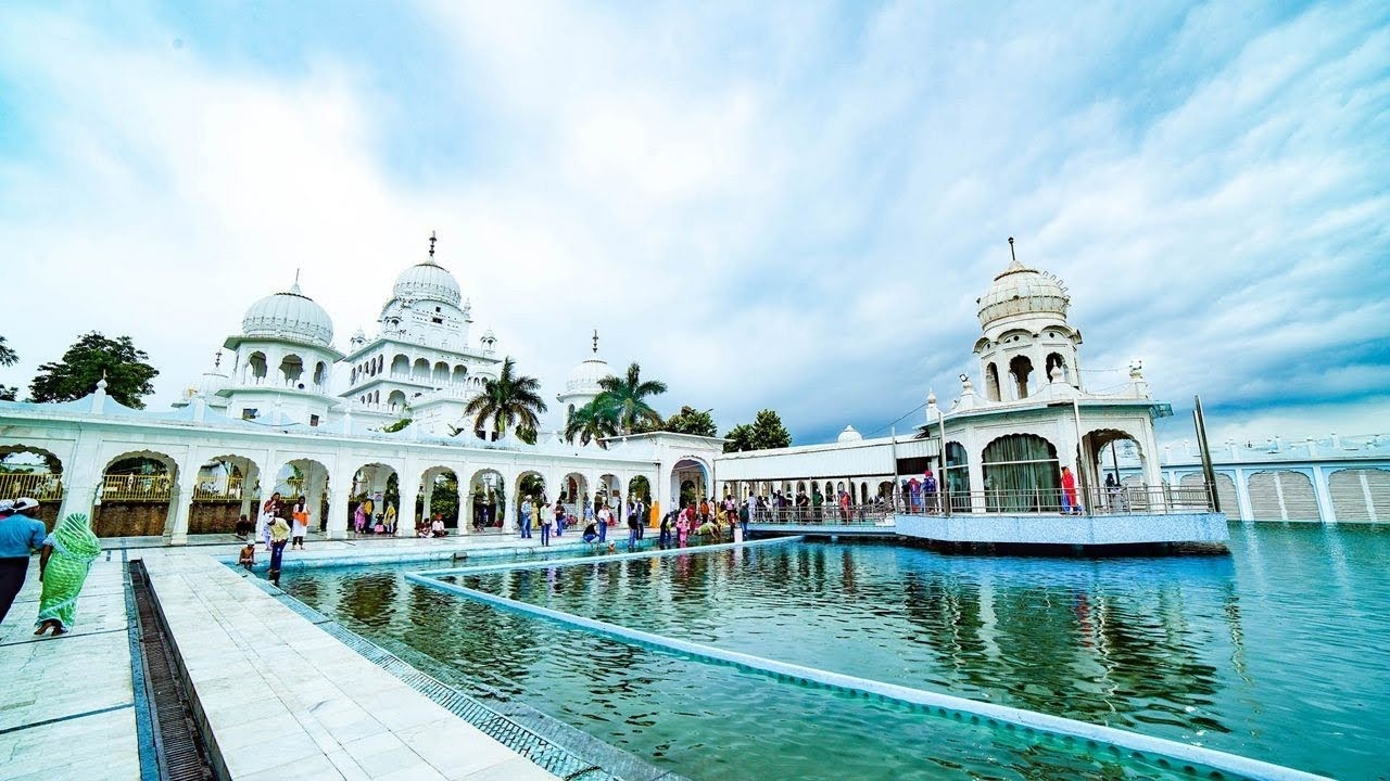 Peace & Blessings at Gurdwara Sahib Alamgir