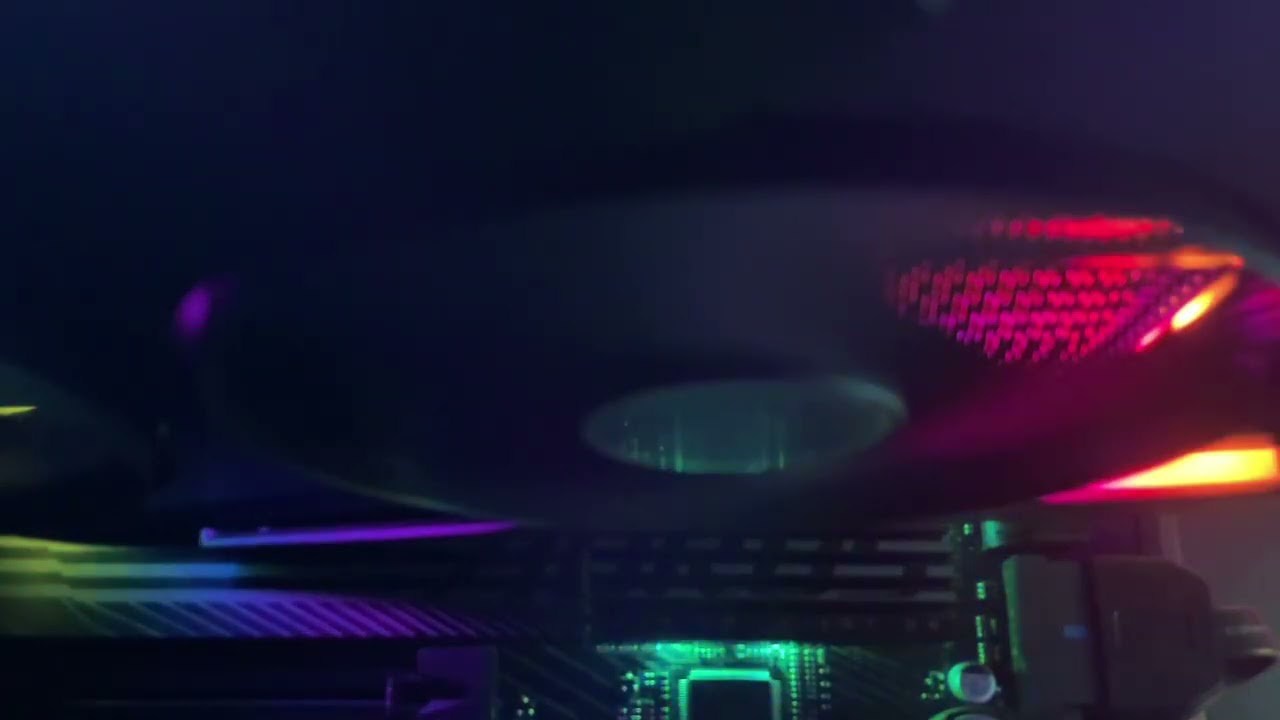 MSI VANGUARD RTX 5080 Fan problem (The lid is open, the phone is under the graphics card)