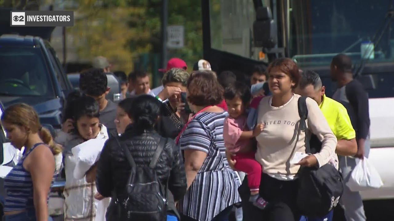 Near-record number of buses full of migrants arrive in Chicago in one day