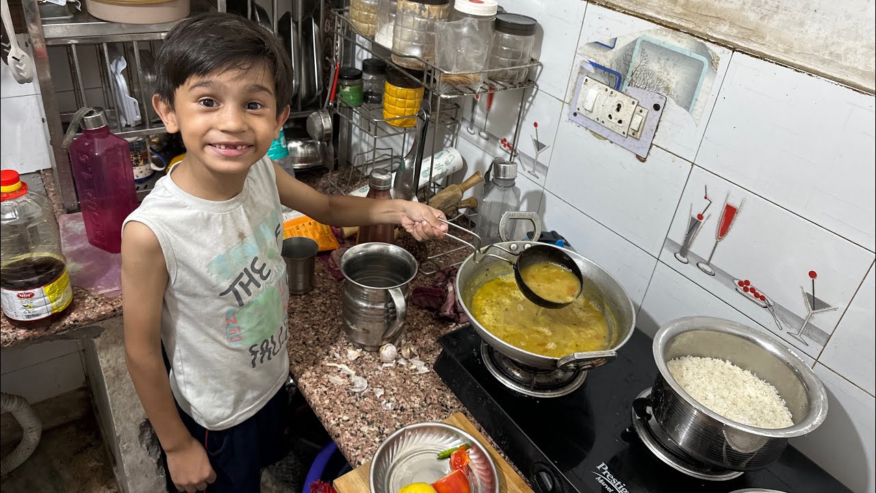 Mummy Ke Bina Dal Chawal Banaya 😍