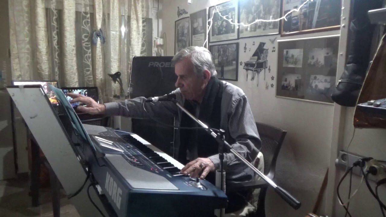 Ενα ποτ πουρι  σε δρομο χιτζαζ
