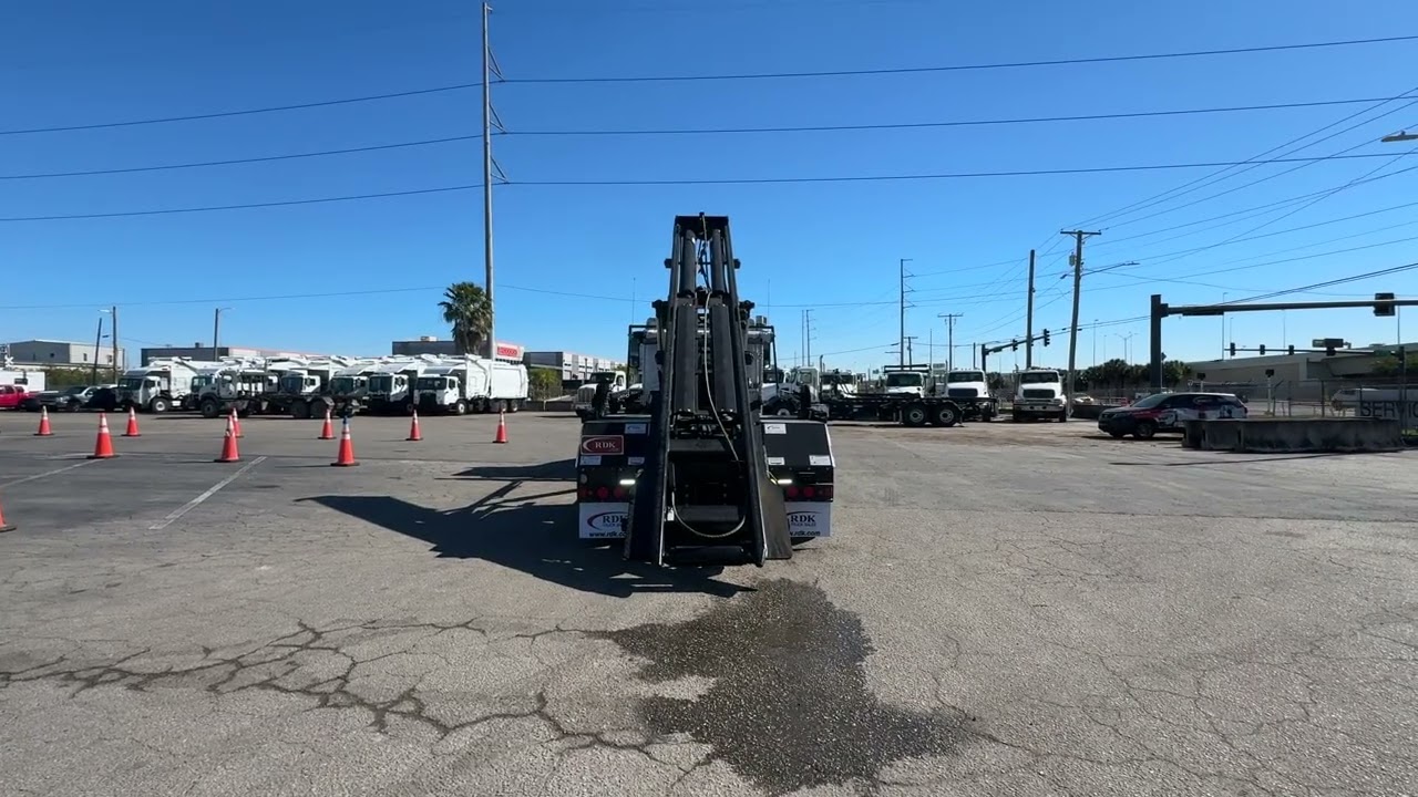 2026 Volvo VHD64B300 60,000 lb Pac Mac Roll off Truck - 110155