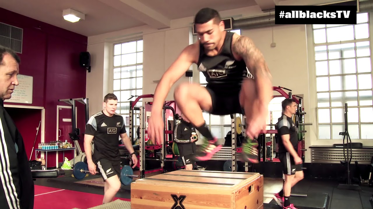 All Blacks hit the gym in Cardiff