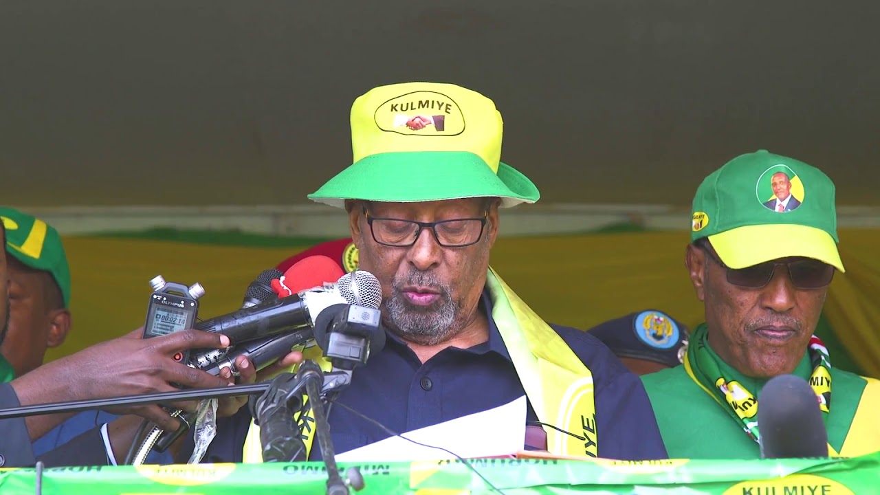 DEG DEG DAAWO MADAXWEYNE SIILAANYO OO SHACABKA UGU BAAQAY INAY TAAGEERAAN MUJ MUUSE BIIXI