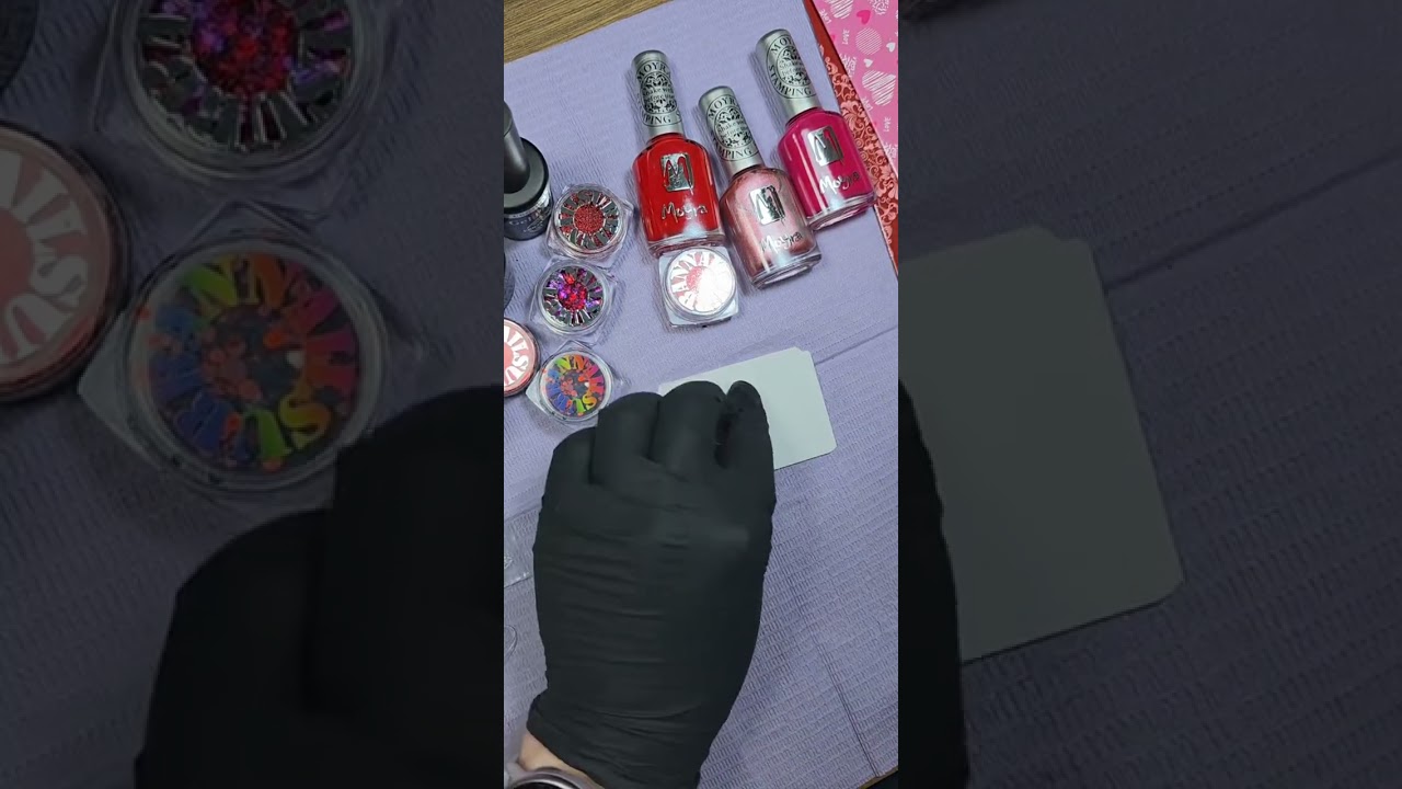 Live nail-arten met de Valentijnsbox 