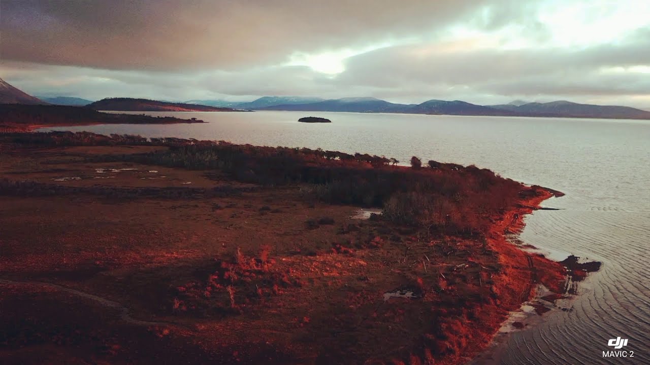 Lago Blanco Isla grande de Tierra del Fuego en el aire / Full HD 1080p