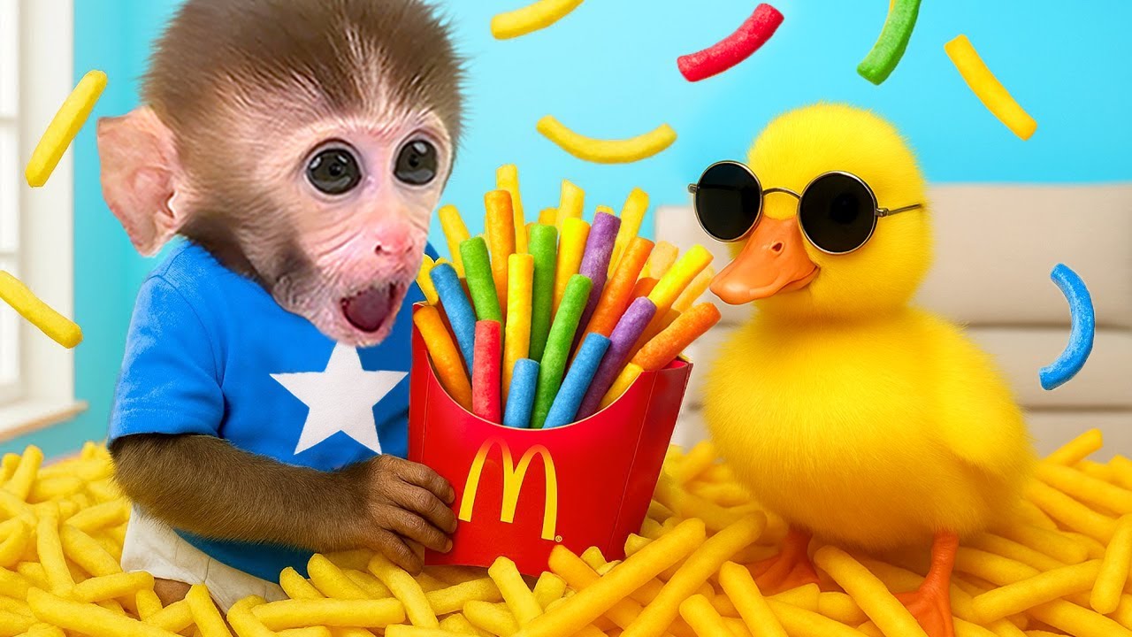 El lindo mono DuDu cuida de unos patitos adorables y prepara helado de frutas arcoíris